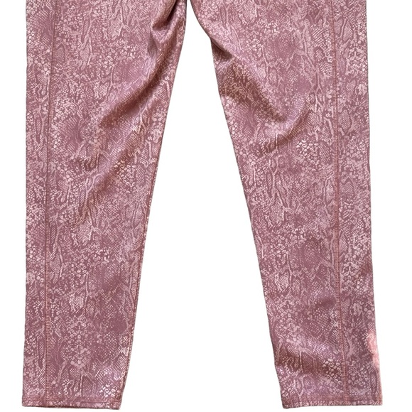 Chico’s Zenergy Fabulously Slimming Python Pocket Leggings Women’s Sz 3 (XL-16) - Picture 7 of 10